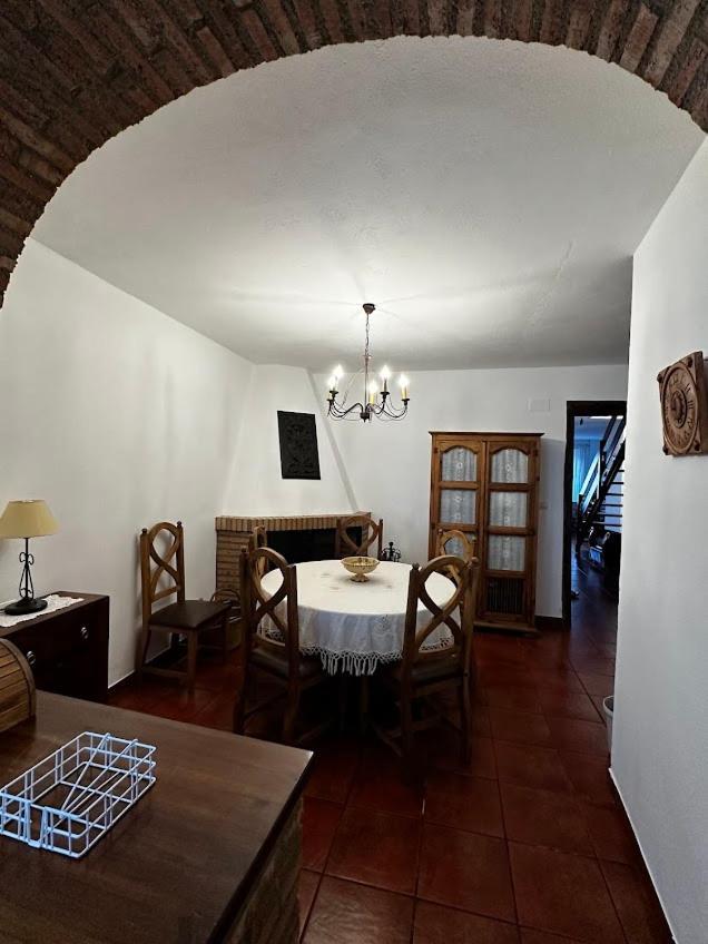 Espaciosa y Elegante Casa Rural en Los Marines Exterior foto